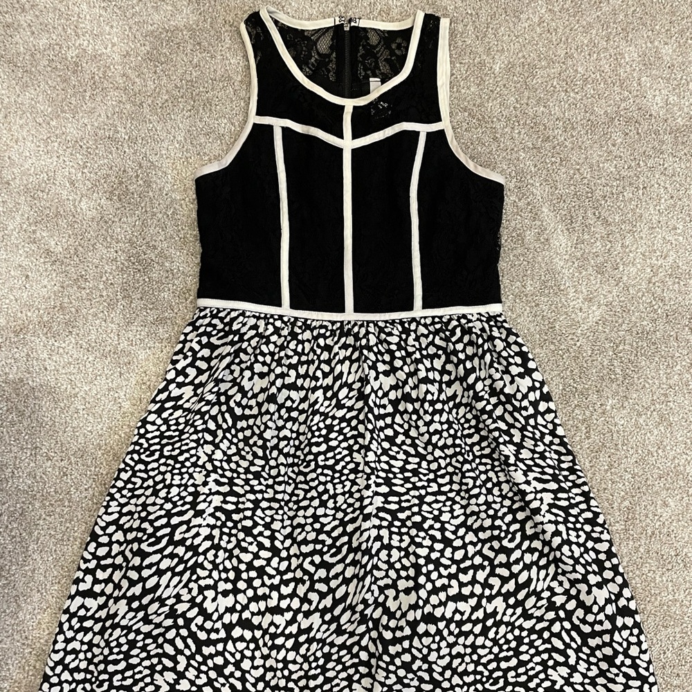 Kensie black and white dress